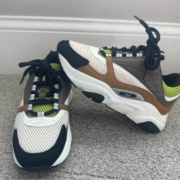 Dior B22 Trainers sz38 in great condition. 100% authentic comes with dust bag. - Picture 2 of 12